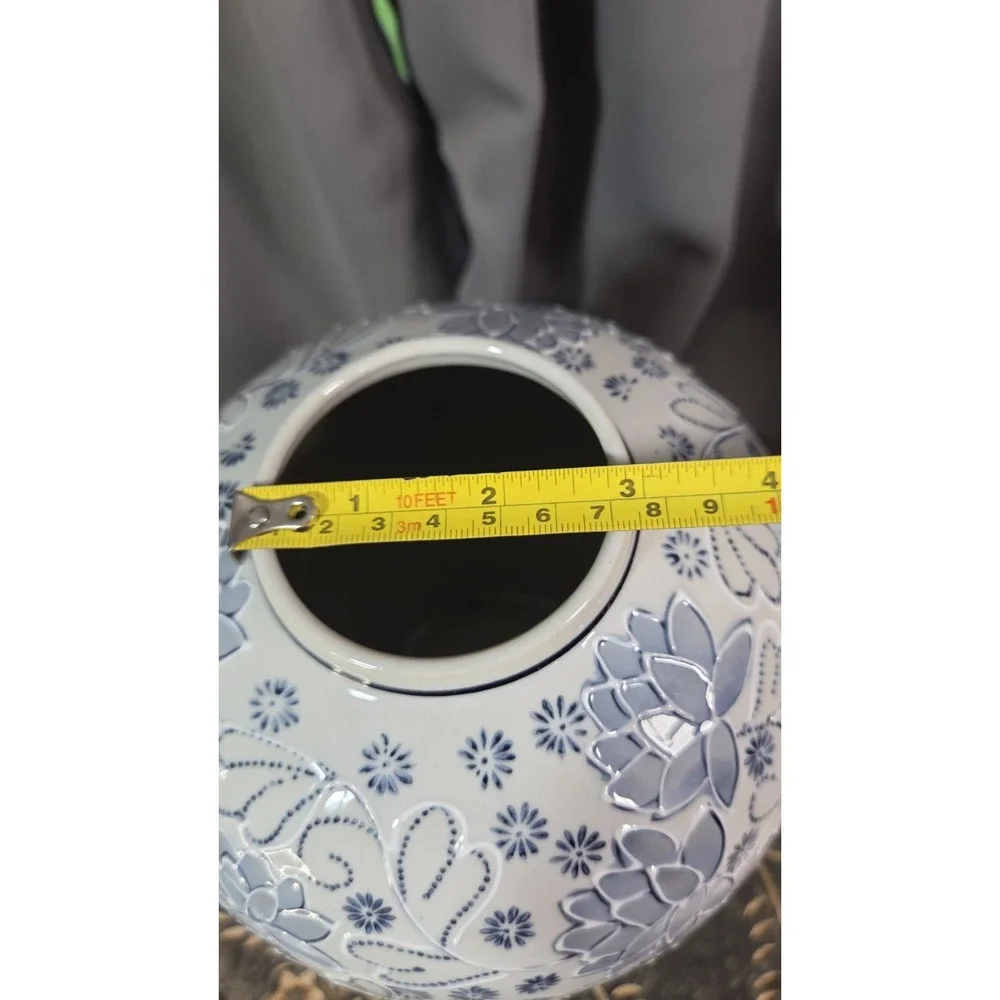 Nantucket Chinoiserie‎ Blue and White Floral Pattern Porcelain Vase
